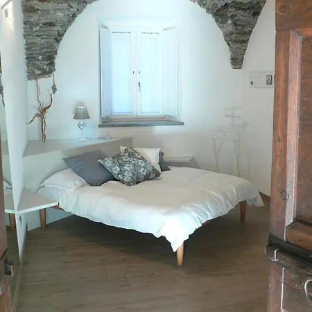 Casa Eli * Cambiasca